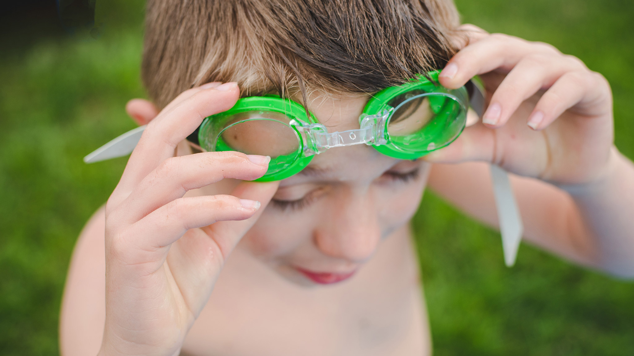 Groene zwembril